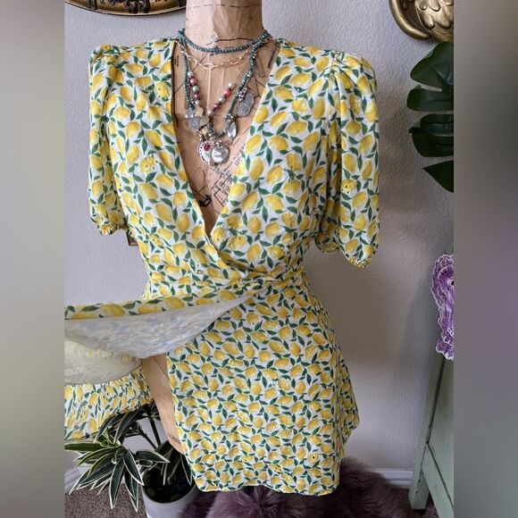 COPY - Gianni Bini Yellow Green Lemon Print Eyelet Embroidery Wrap Dress Sz 2 G… - Picture 6 of 12
